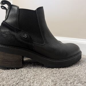 Women's Black Chelsea Ankle Boot with Block Heel